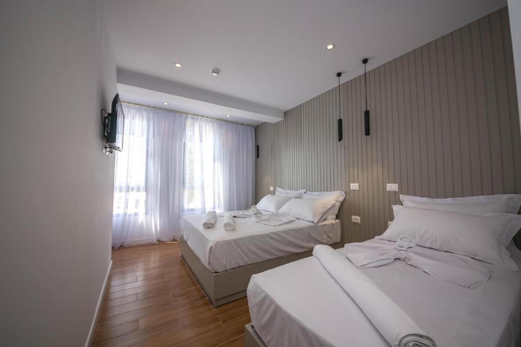 Hesperus Hotel Orikum Buitenkant foto