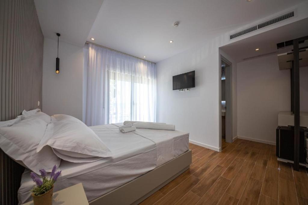 Hesperus Hotel Orikum Buitenkant foto